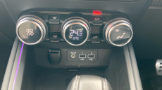 Renault Clio 1.6 E-TECH Hybrid 140 RS Line 5dr Auto Hybrid Hatchback